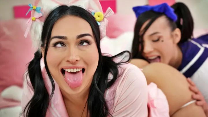 [Trans Angels] Kasey Kei & Ember Fiera: Lesbian Kawaii Streamers Go Wild