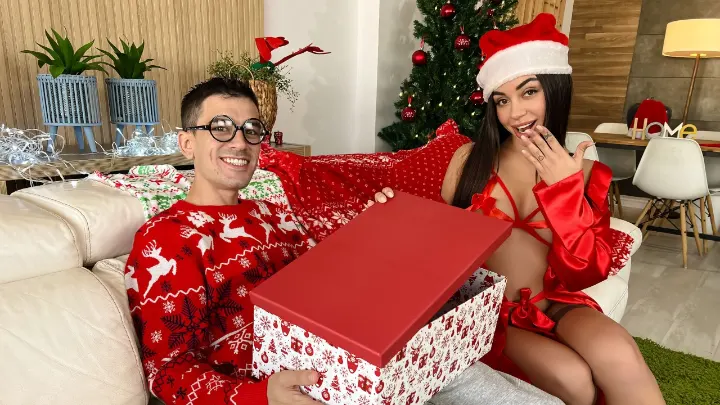 [Lil Humpers] Martina Smeraldi & Jordi El Nino Polla: A Christmas Surprise From My Boyfriend’s Roommate